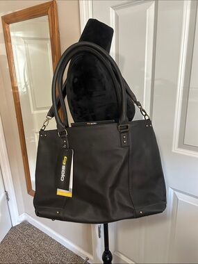 solo Black Leather Laptop Executive Tote with Double Handles